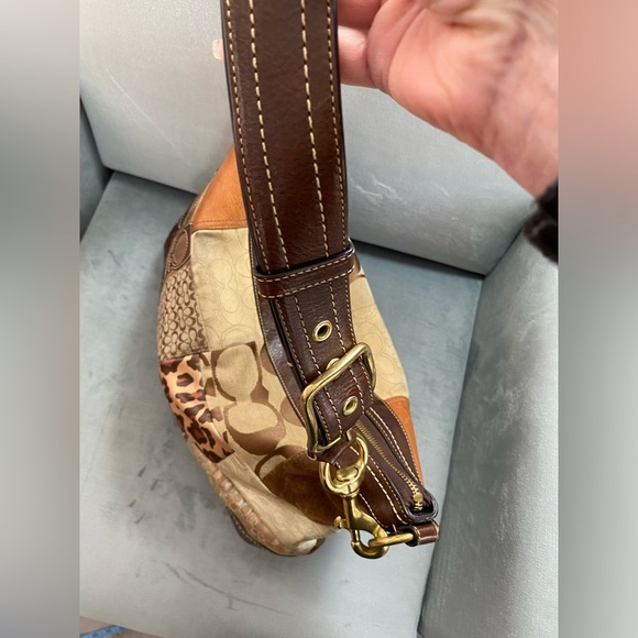 EUC Coach, beautiful leather original patchwork, design bag, 16”Wx11”Hx4”D - Picture 9 of 17